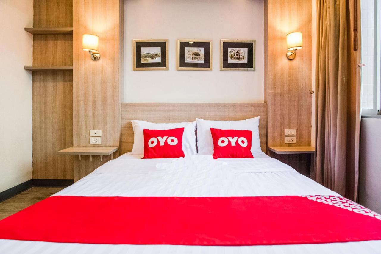 Oyo 437 Hostel Na Nara Банкок Екстериор снимка