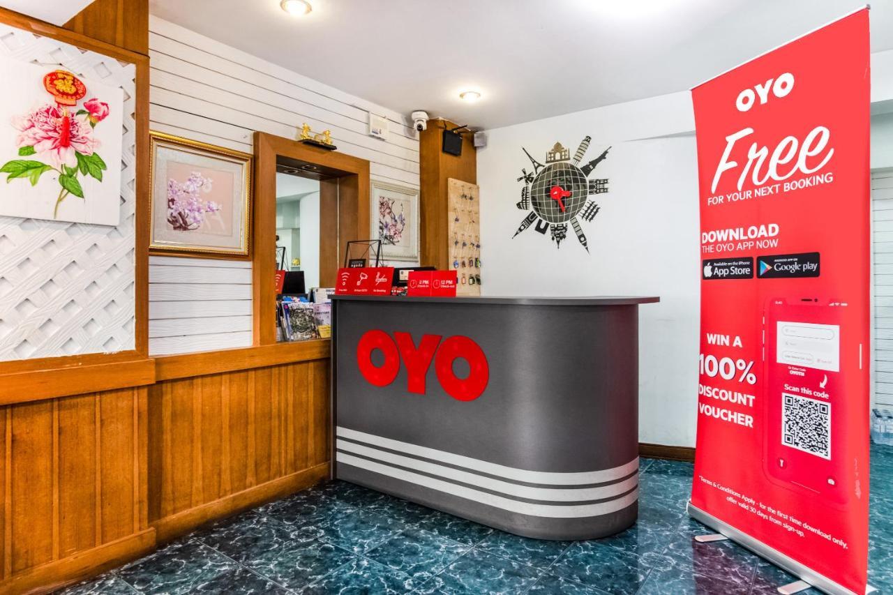 Oyo 437 Hostel Na Nara Банкок Екстериор снимка